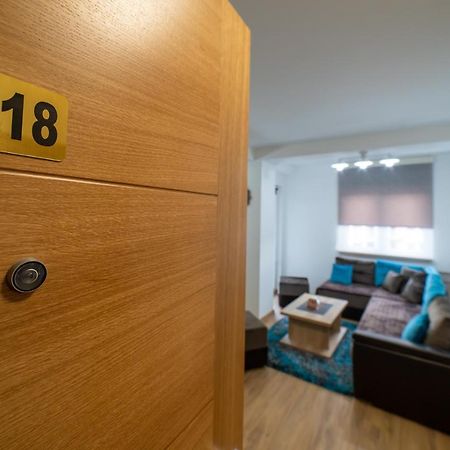 Mb Lux Apartmani ซลาตีบอร์ ภายนอก รูปภาพ