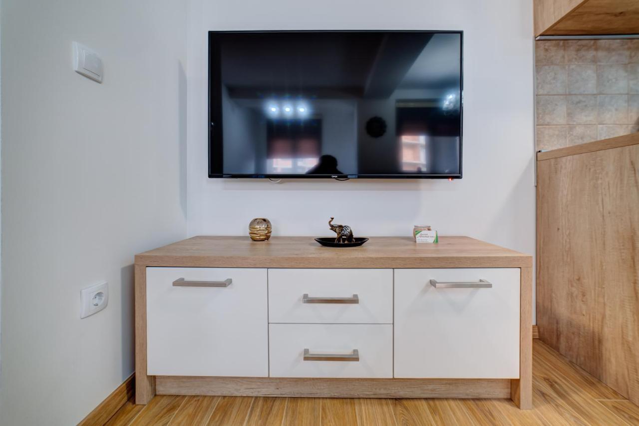 Mb Lux Apartmani ซลาตีบอร์ ภายนอก รูปภาพ
